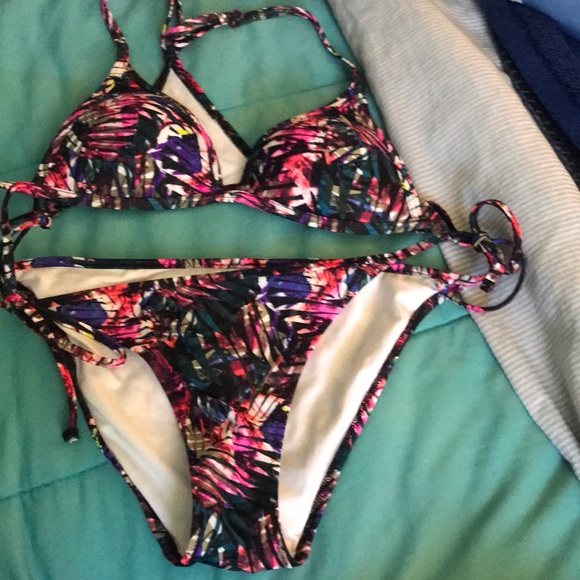 VS Pink Triangle Back Push Up Bathing Suit Top - Picture 8 of 8